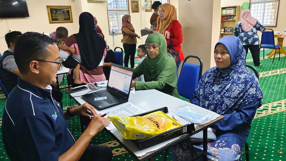 Program pemeriksaan kesihatan komuniti